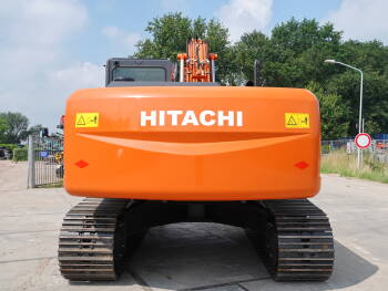 Used heavy machinery Hitachi ZX220LC  Escavadora de rastos
